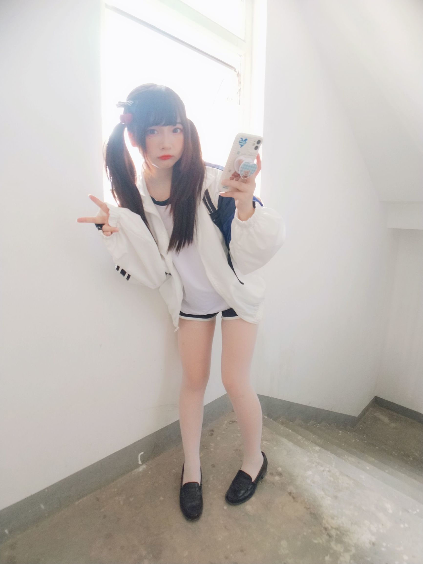 [COS福利]二次元美女古川kagura白丝体操运动服插图2